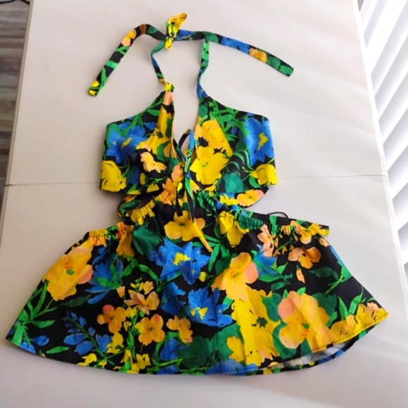 💛Topshop Tropical Floral Cutout Peplum Camisole. Size 8 - Picture 5 of 16